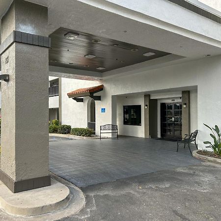Motel 6 Ontario Ca Convention Center Airport Εξωτερικό φωτογραφία