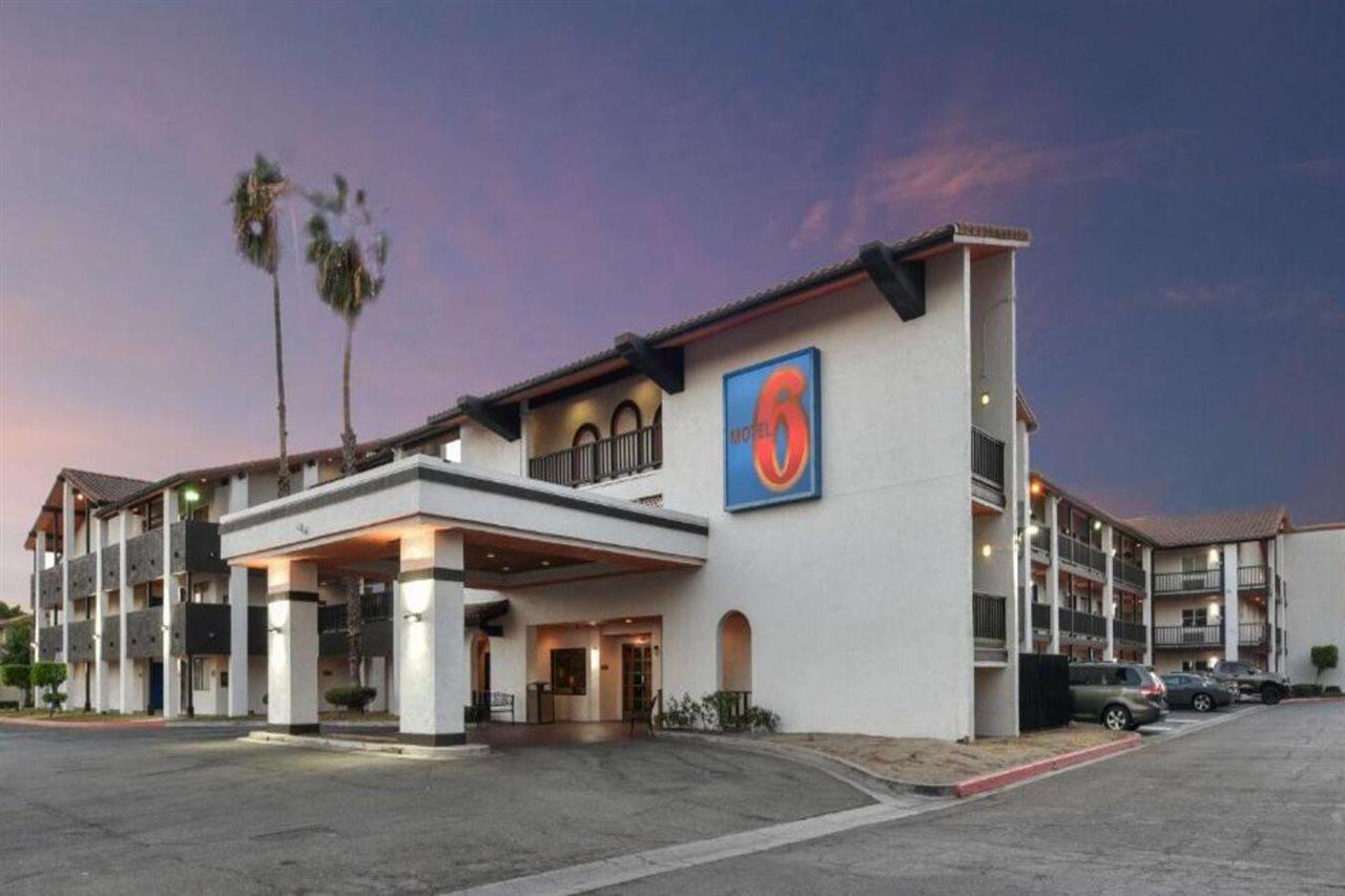 Motel 6 Ontario Ca Convention Center Airport Εξωτερικό φωτογραφία