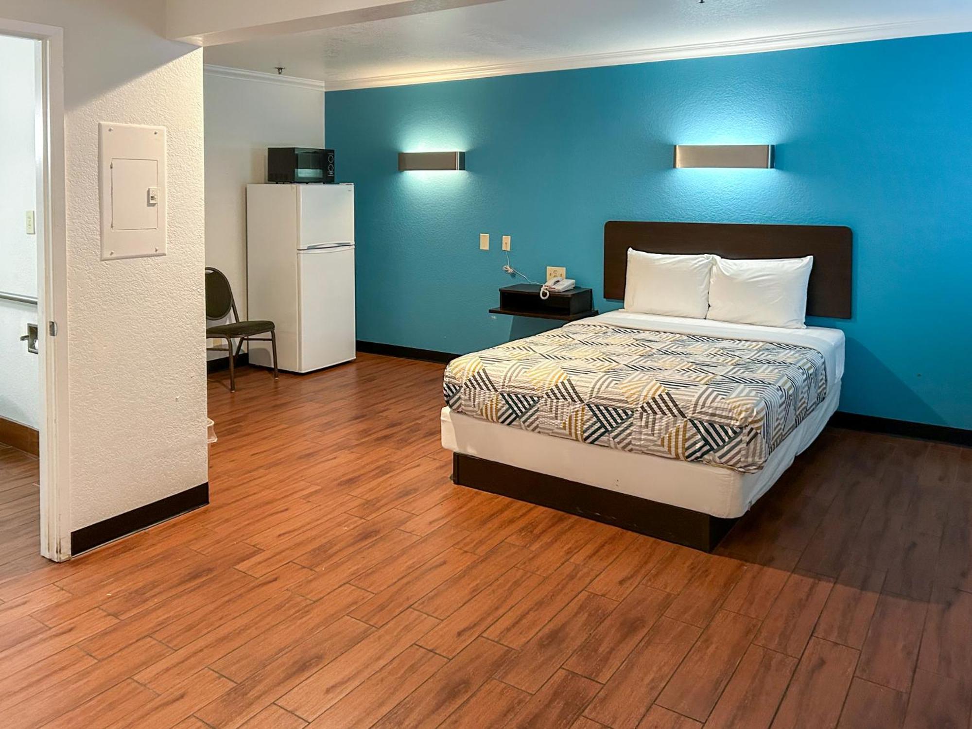 Motel 6 Ontario Ca Convention Center Airport Εξωτερικό φωτογραφία