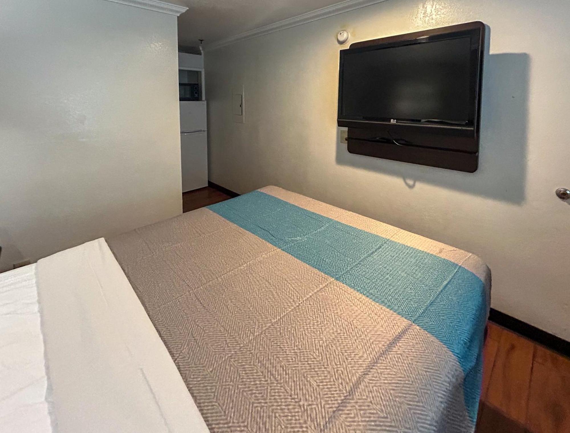 Motel 6 Ontario Ca Convention Center Airport Εξωτερικό φωτογραφία