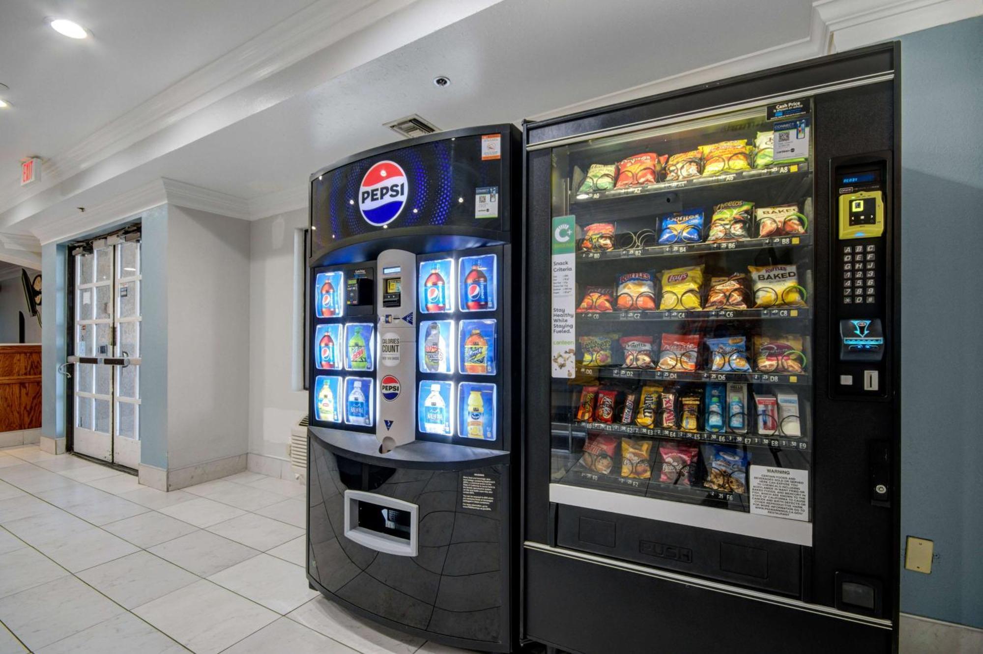 Motel 6 Ontario Ca Convention Center Airport Εξωτερικό φωτογραφία