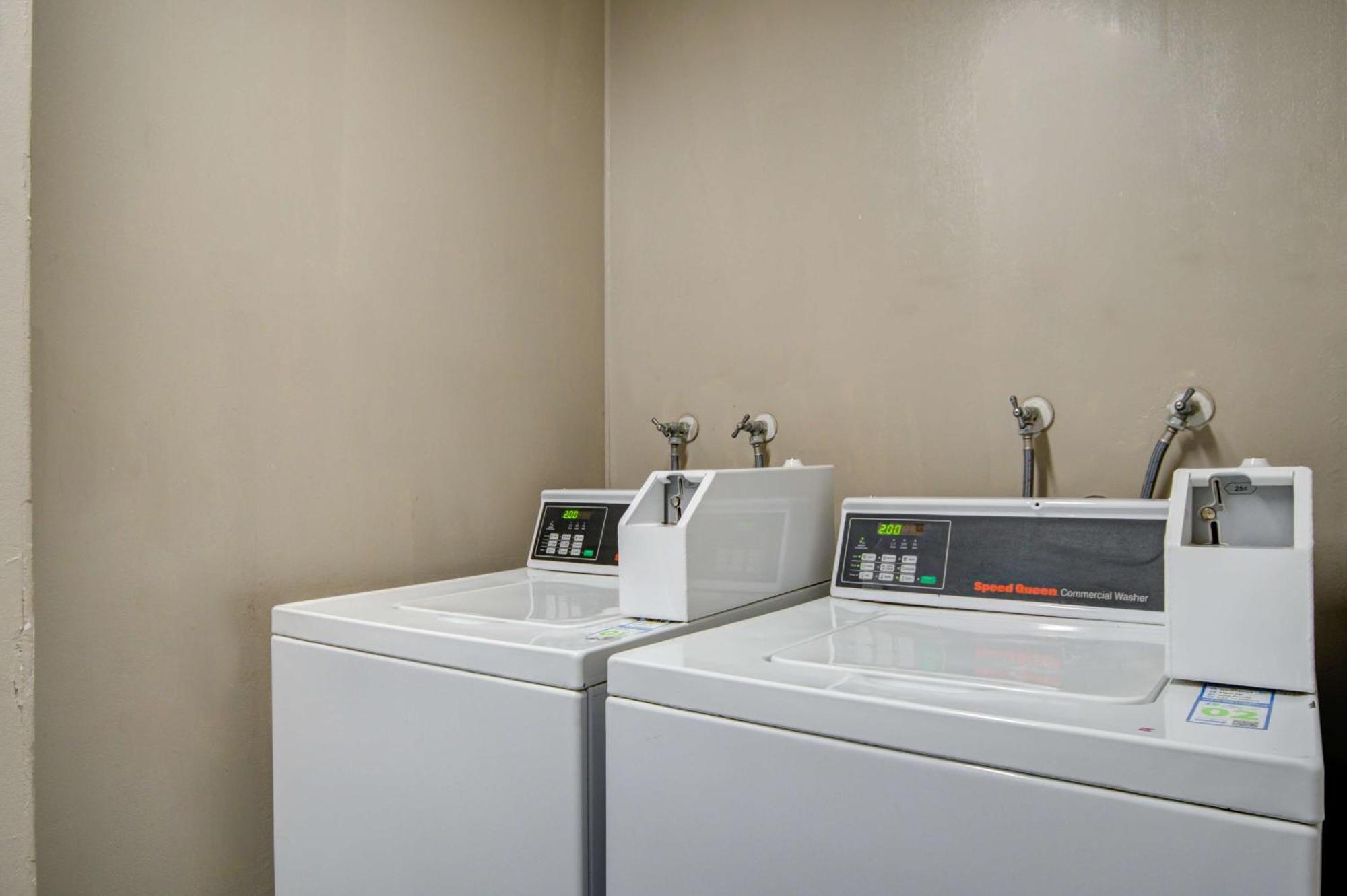 Motel 6 Ontario Ca Convention Center Airport Εξωτερικό φωτογραφία