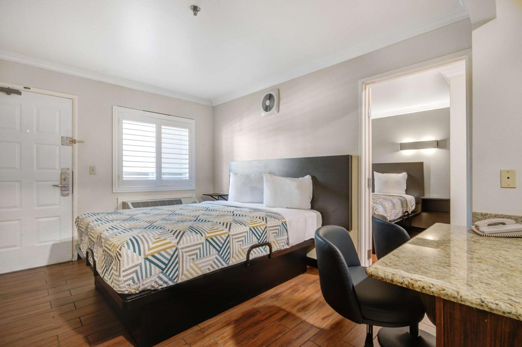 Motel 6 Ontario Ca Convention Center Airport Εξωτερικό φωτογραφία