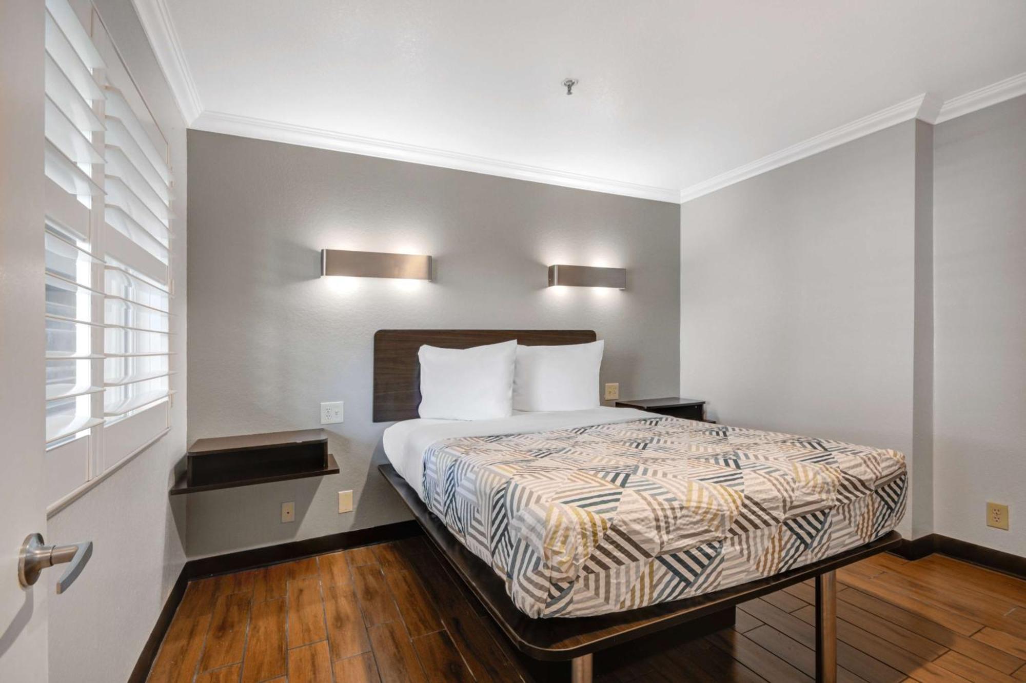 Motel 6 Ontario Ca Convention Center Airport Εξωτερικό φωτογραφία