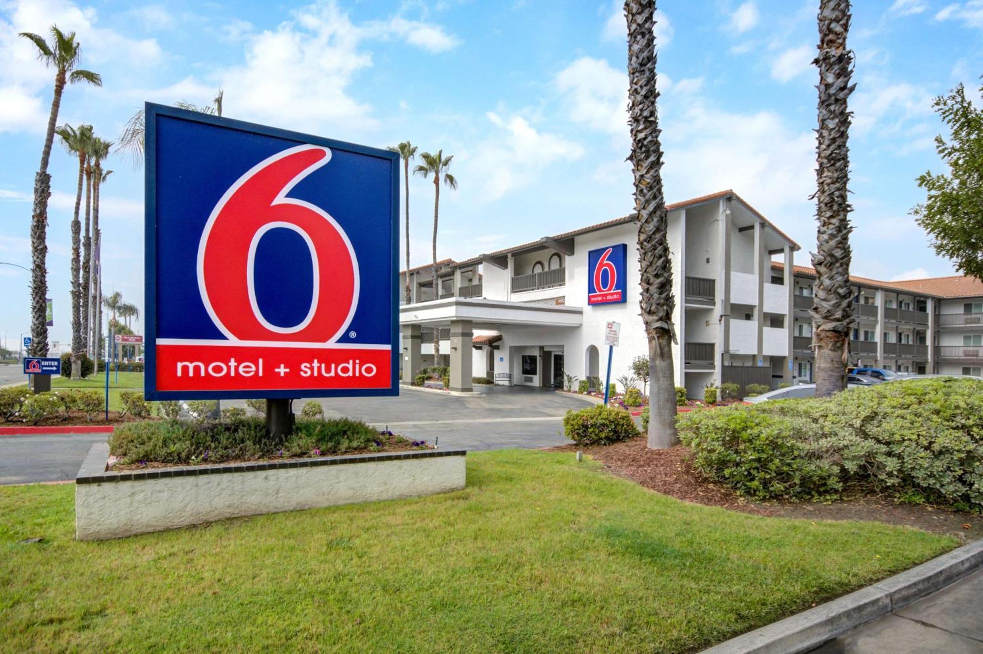 Motel 6 Ontario Ca Convention Center Airport Εξωτερικό φωτογραφία