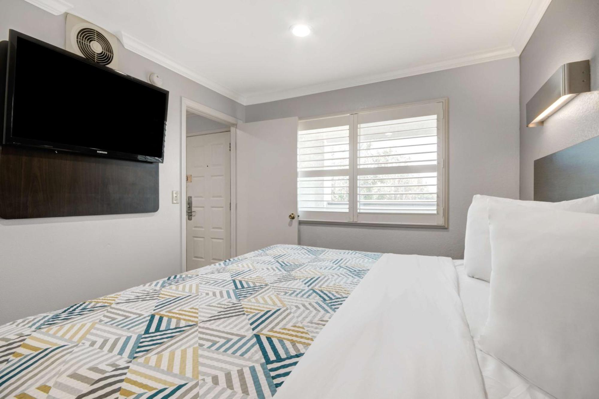 Motel 6 Ontario Ca Convention Center Airport Εξωτερικό φωτογραφία